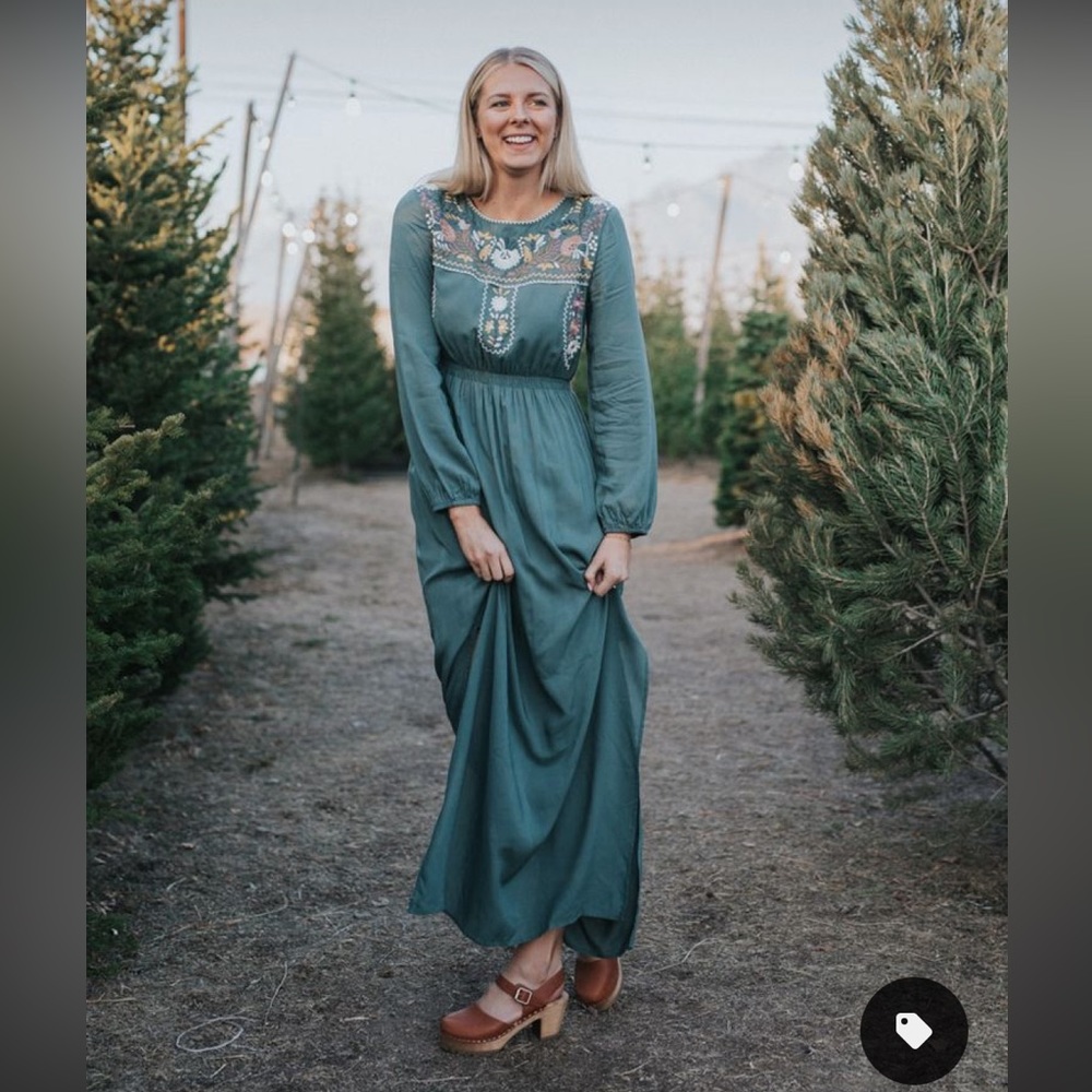 Piper & Scoot (Jodifl) - The Luna Embroidered Maxi Dress in Jade